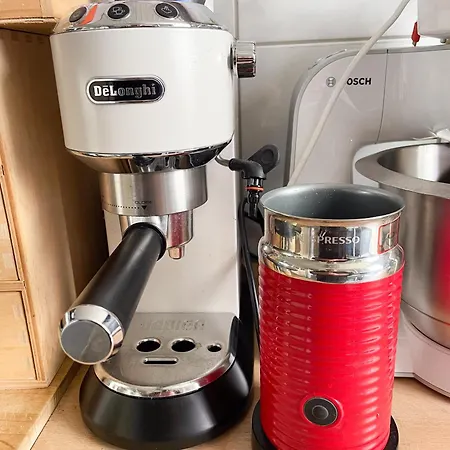 Homestay In Kuenstlerwohnung