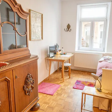 בית אירוח In Kuenstlerwohnung