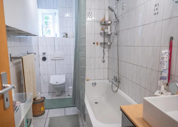 In Kuenstlerwohnung 홈스테이