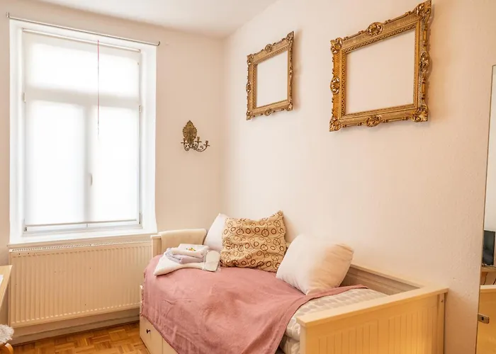 In Kuenstlerwohnung * Stuttgart